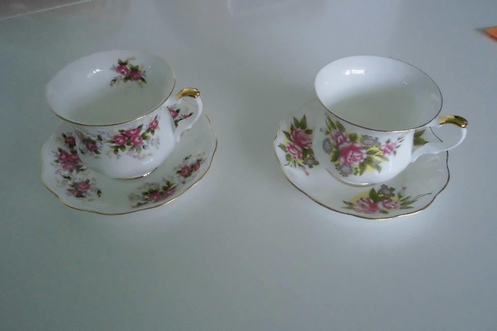 2 kop en schotels kronester, Verzamelen, Ophalen of Verzenden, Gebruikt, Porselein, Kop en/of schotel