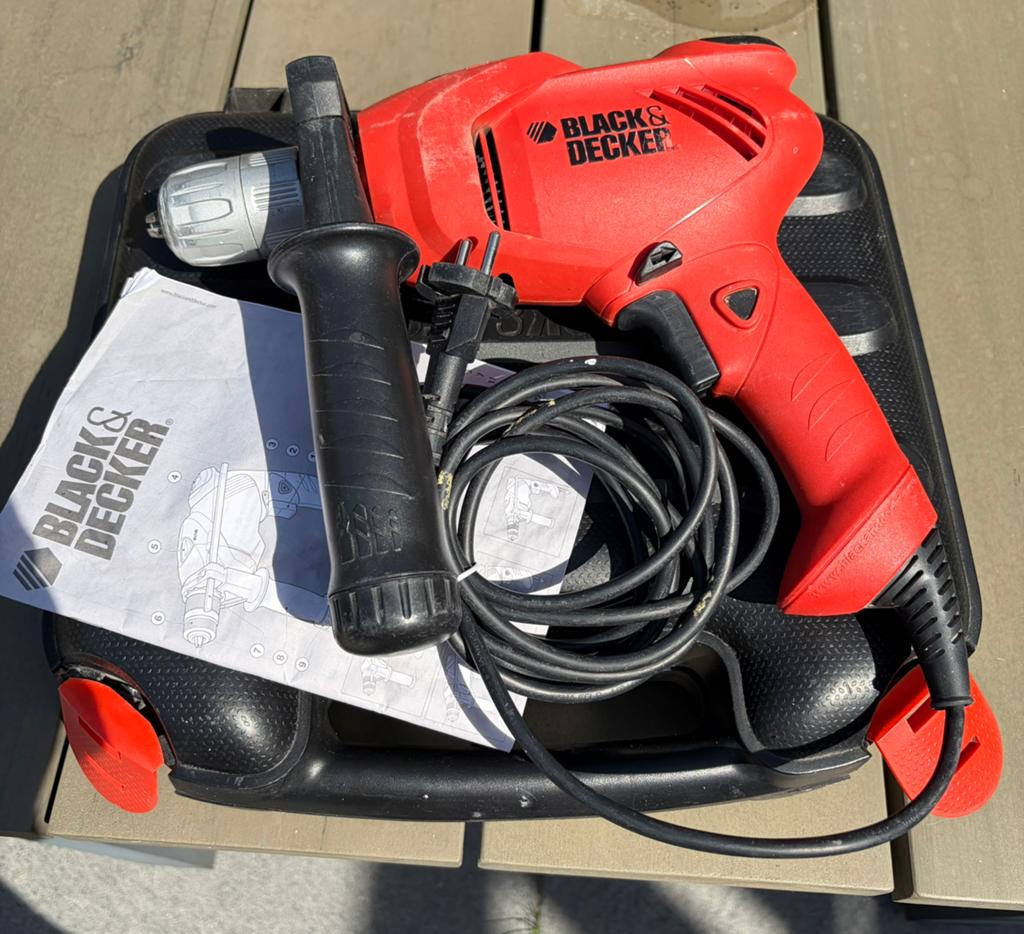 Black & Decker klopboormachine  600W boormachine in koffer, Boormachine, Ophalen of Verzenden, Variabele snelheid, Gebruikt