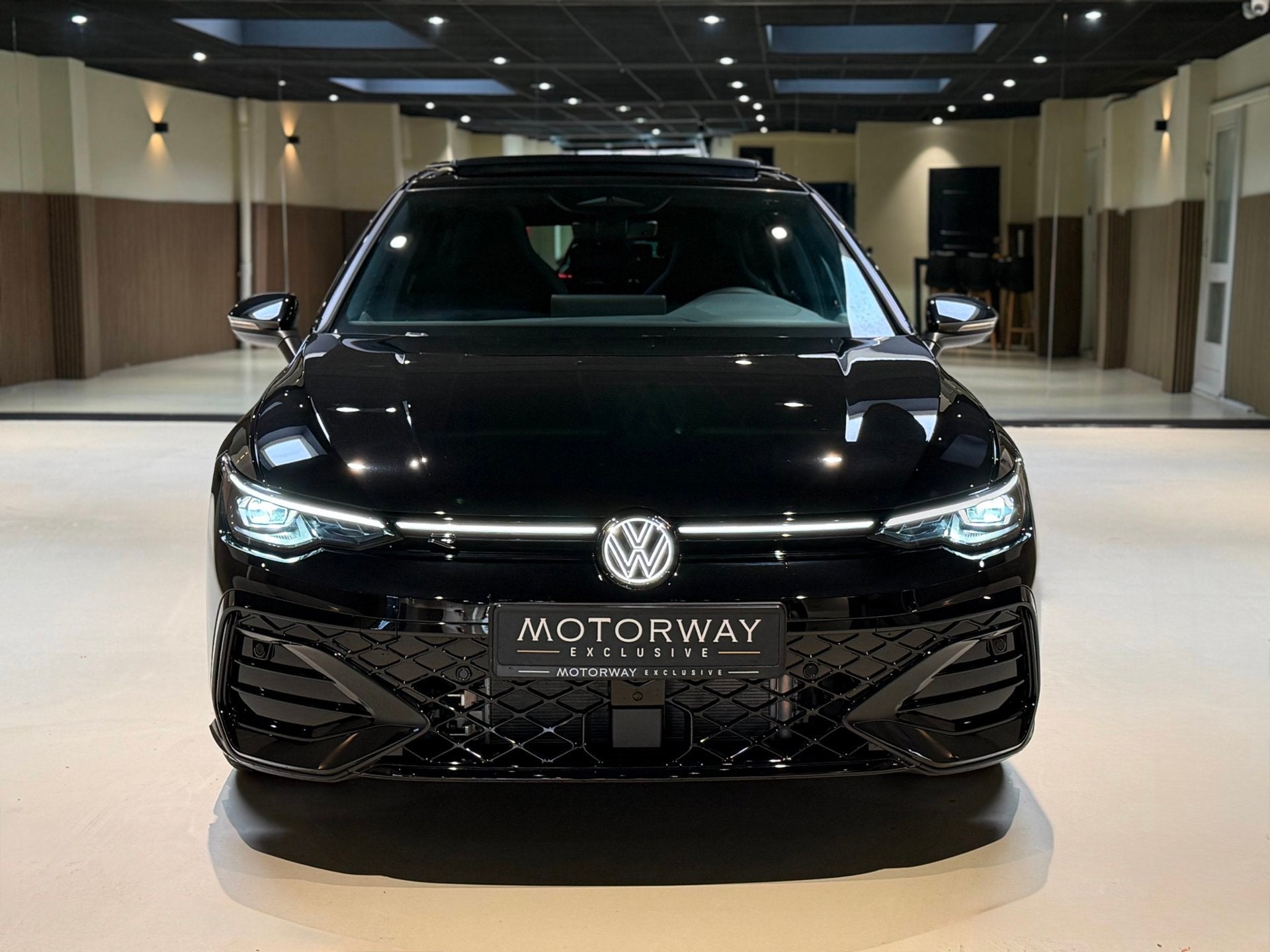 Volkswagen GOLF 1.5 eTSI R-Line Edition|Pano|Matrix|Keyless|, Dealer onderhouden, Stof, 4 cilinders, 150 pk