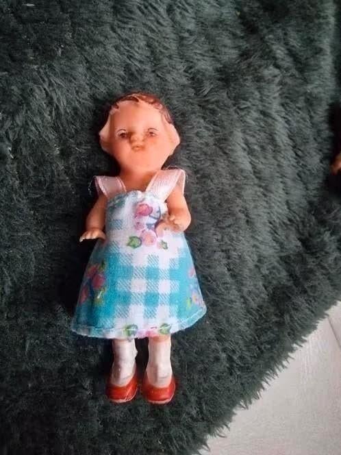 Ari popje 8 cm, Verzamelen, Poppen, Ophalen of Verzenden