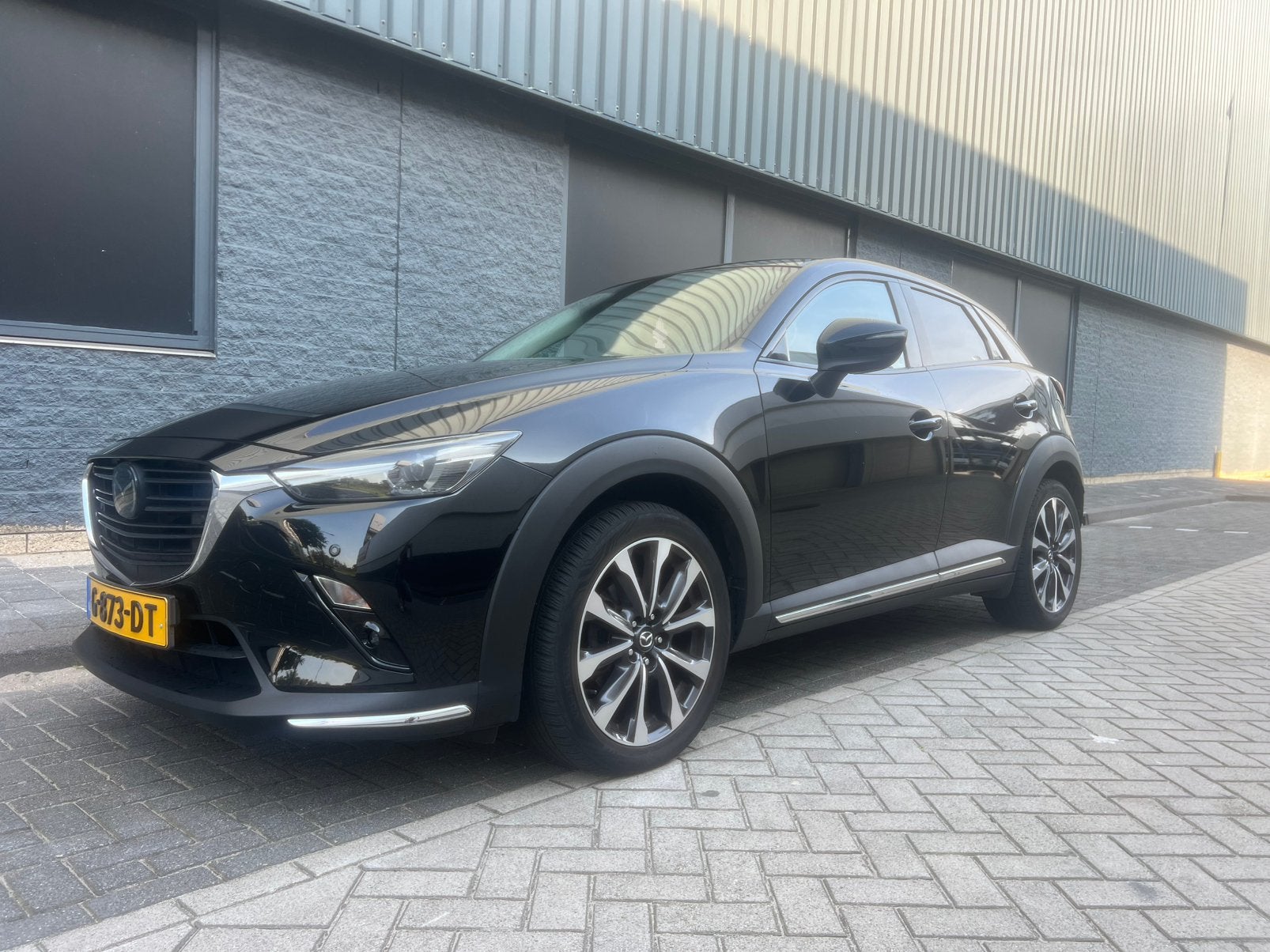 Mazda CX-3 2.0 Skyactiv-g 120pk AUT 2019 Zwart, 1998 cc, 4 cilinders, 1188 kg, Zwart
