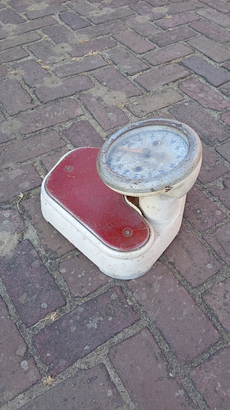 Oude analoge personenweegschaal - Vintage decoratie, Witgoed en Apparatuur, Weegschalen, Analoog, 100 kg of meer, Ophalen of Verzenden