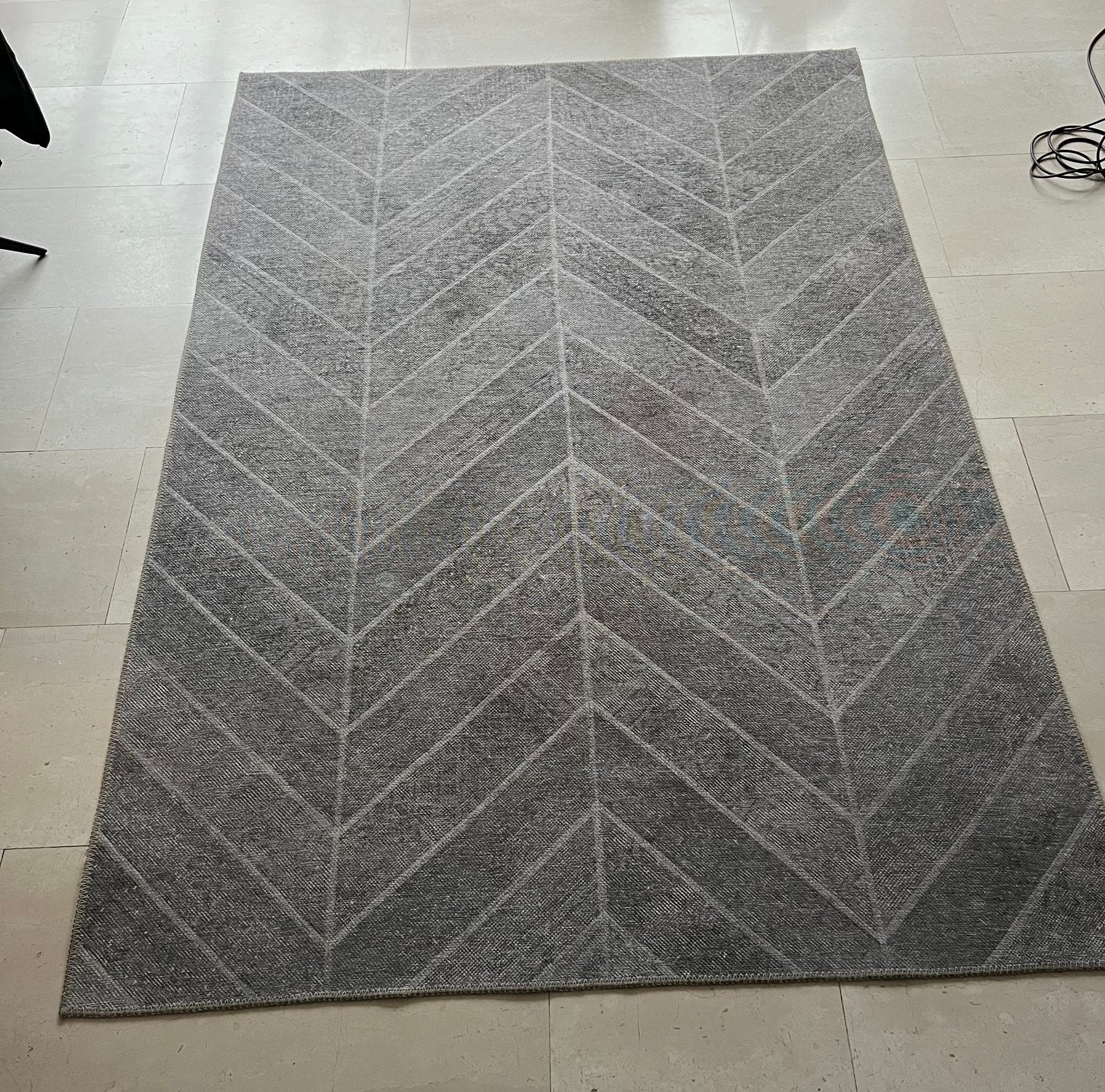 Lichtgrijs vloerkleed 160x230 cm, Ophalen, Gebruikt, 150 tot 200 cm, 200 cm of meer