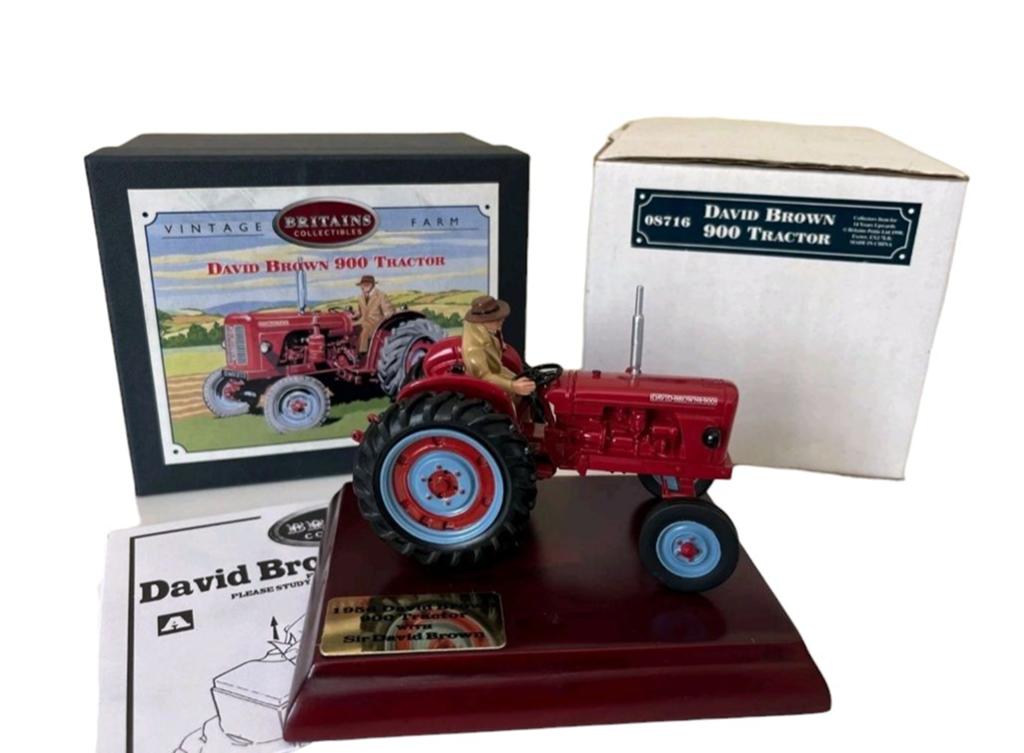 Vintage britains 08716 david brown 900 tractor 1: 32, Ophalen of Verzenden, Nieuw, Tractor of Landbouw, Britains