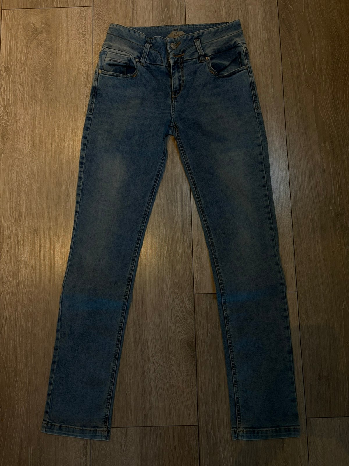 LTB spijkerbroek W29/L30, Ophalen of Verzenden, Zo goed als nieuw, Blauw, W28 - W29 (confectie 36)