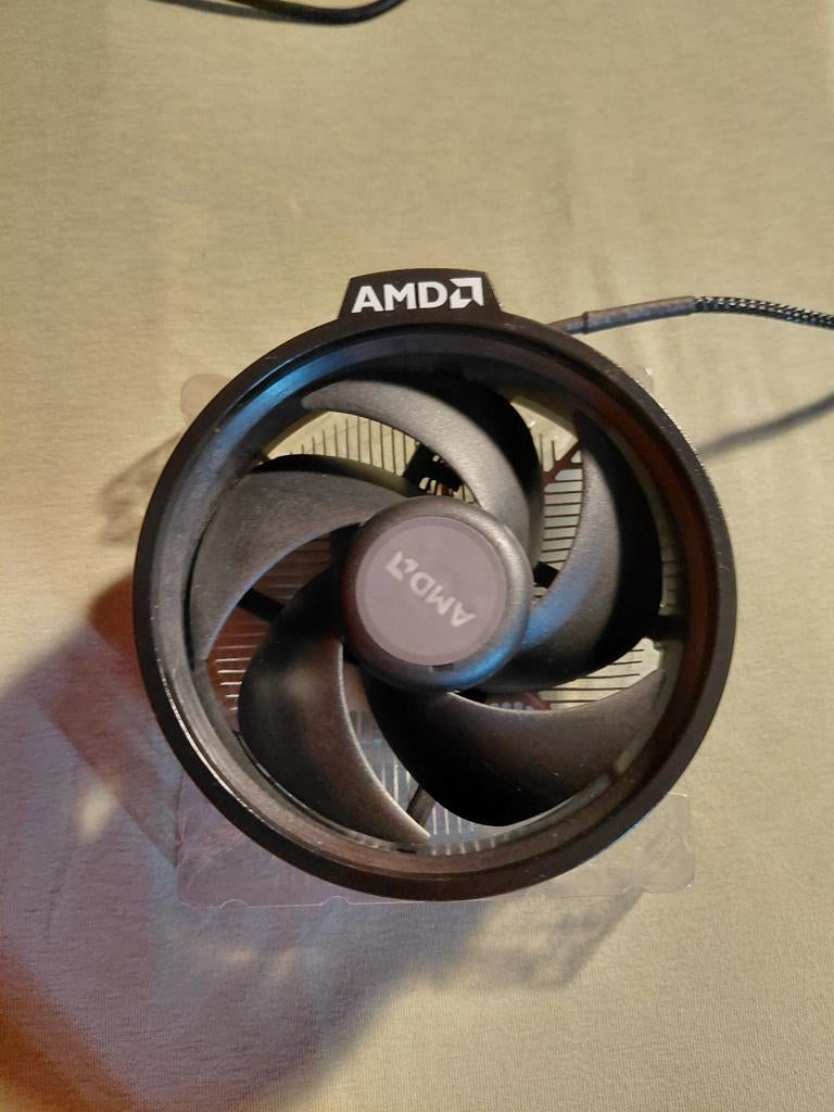 AMD stock cooler met thermal paste!, Computers en Software, Ophalen of Verzenden, Nieuw, Luchtkoeling
