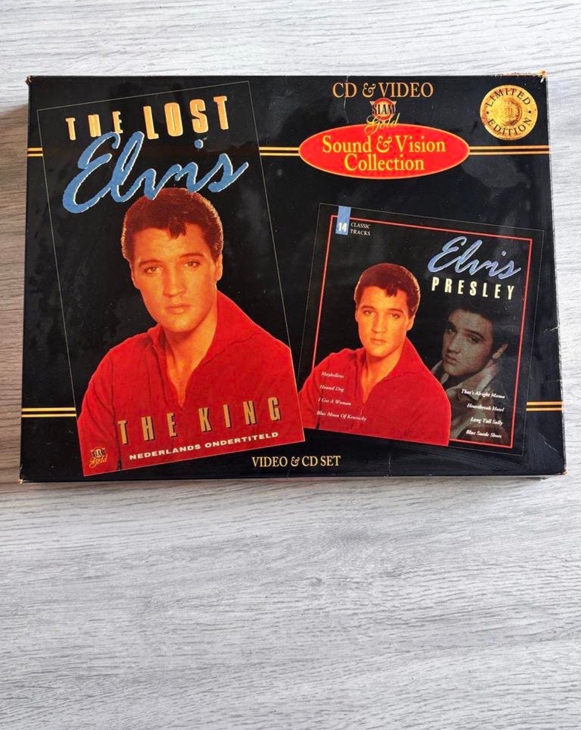 #2 The Lost Elvis VHS en CD set, Cd's en Dvd's, VHS | Film, Boxset, Muziek, Engels, Alle leeftijden
