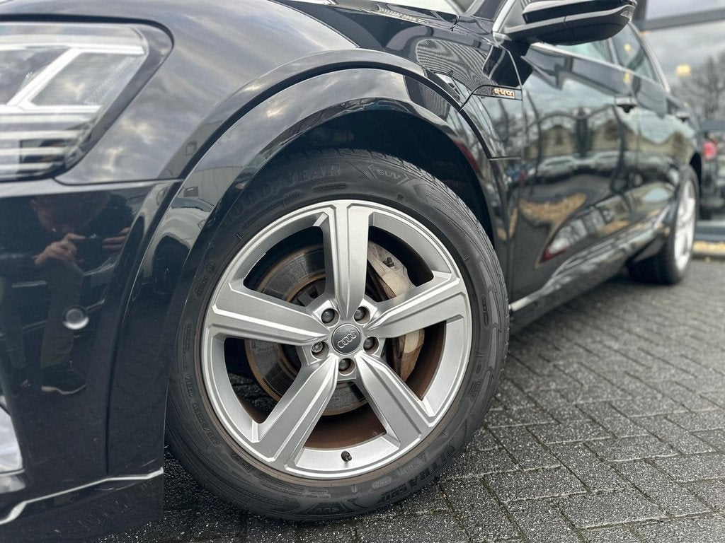 Audi E-tron E-tron 50 quattro Launch edition 71 kWh | SOH 10, Auto's, Automaat, Stof, Zwart, Vierwielaandrijving
