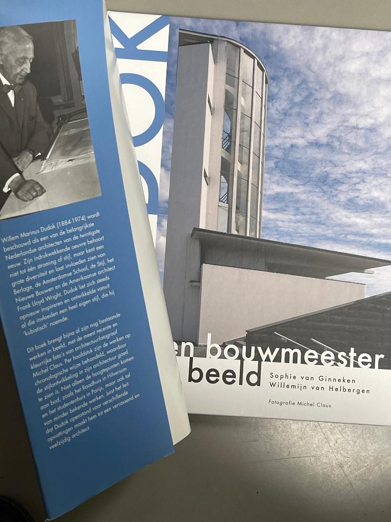 architecten: Dudok een bouwmeester in beeld (2005), Ophalen of Verzenden, Zo goed als nieuw, Architecten