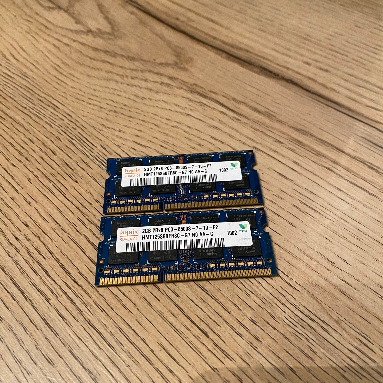 Hynix 4GB 2Rx8 DDR3 1066MHz ( 2x 2GB ), Computers en Software, Gebruikt, 1066 MHz, DDR3, Ophalen of Verzenden