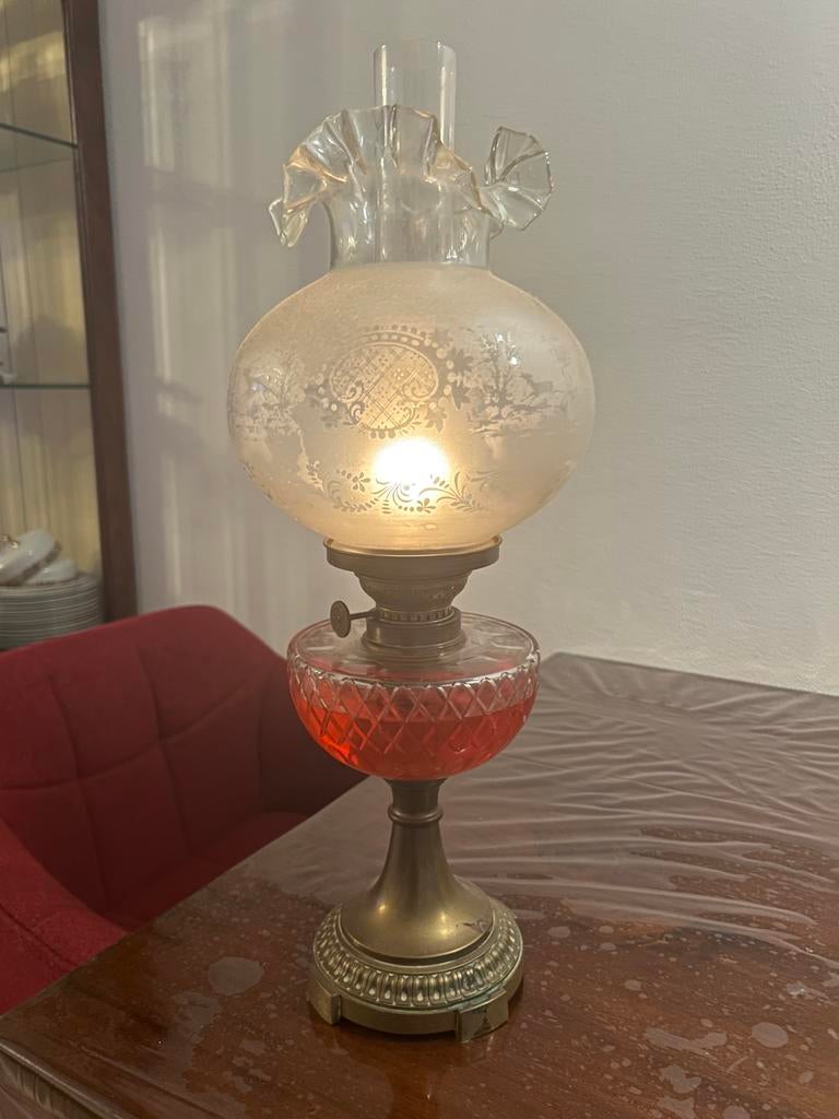 Oude olielamp met glazen kap, Antiek en Kunst, Antiek | Lampen, Ophalen of Verzenden