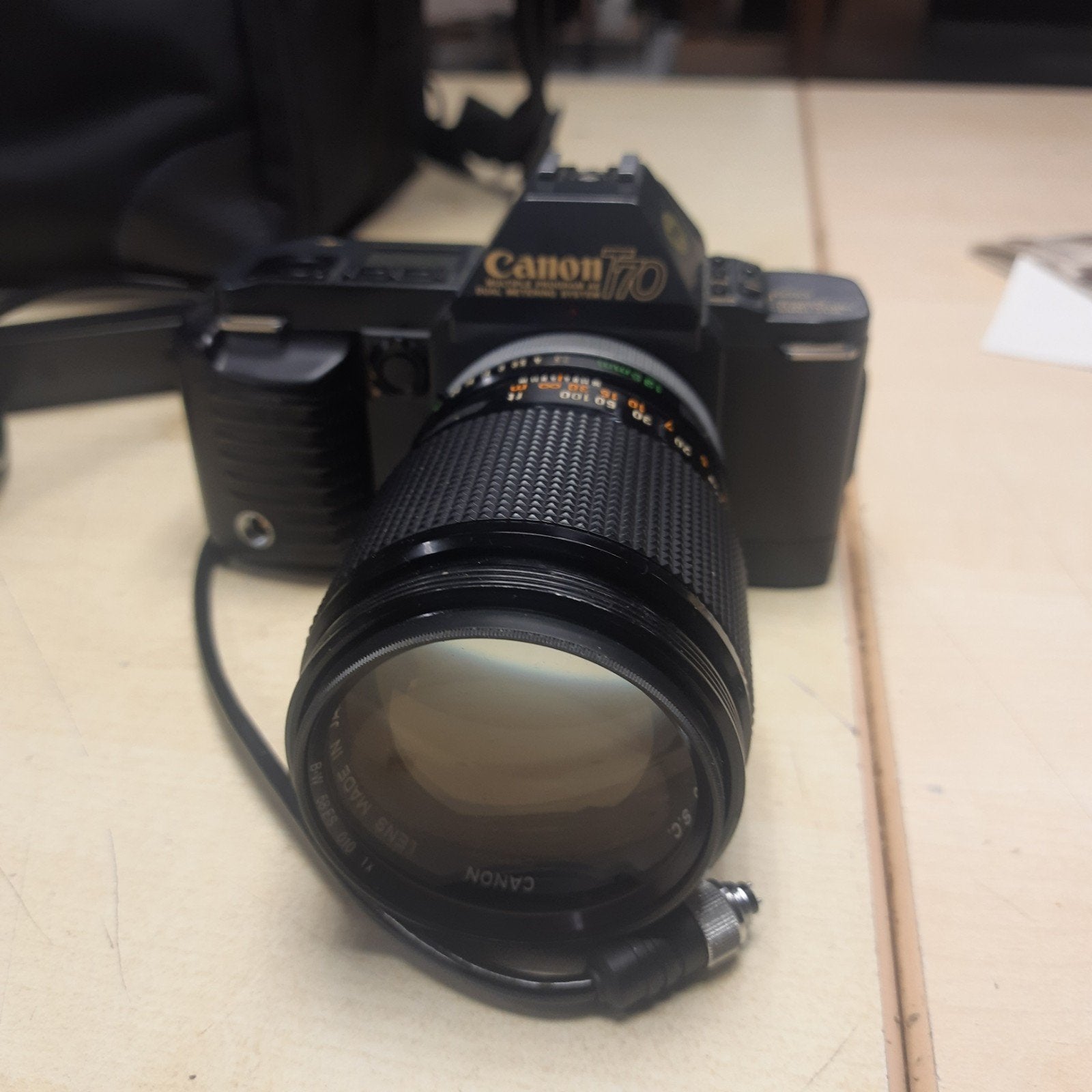 Canon T70 Spiegelreflexcamera met 2 135mm lenzen, Audio, Tv en Foto, Ophalen of Verzenden, Gebruikt, Spiegelreflex, Canon