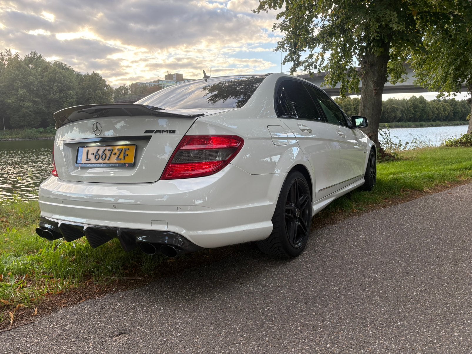 Mercedes-Benz C-Klasse 1.8, C200 CGI Sedan AUT 2011 Wit, Achterwielaandrijving, 1800 kg, Zwart, 4 cilinders