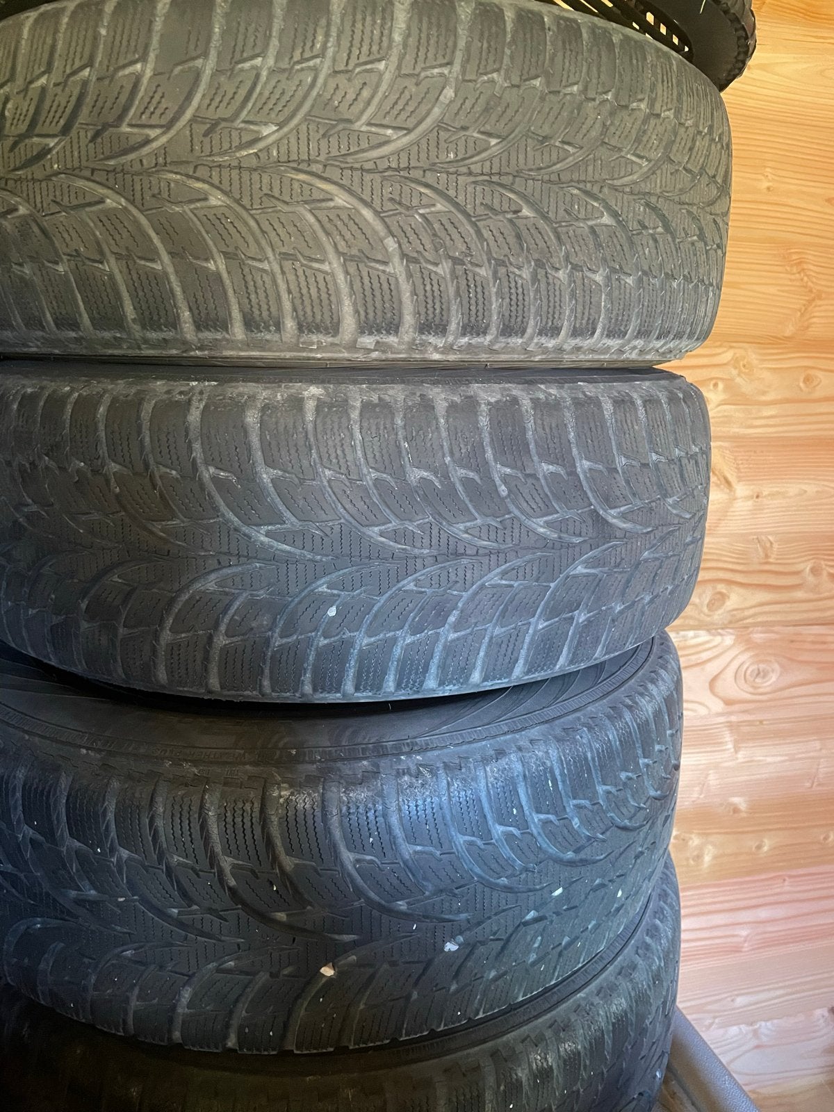 Winterbanden 14 inch Ford Ka met stalen velg en wieldoppen, Auto diversen, Wieldoppen, Ophalen, Gebruikt