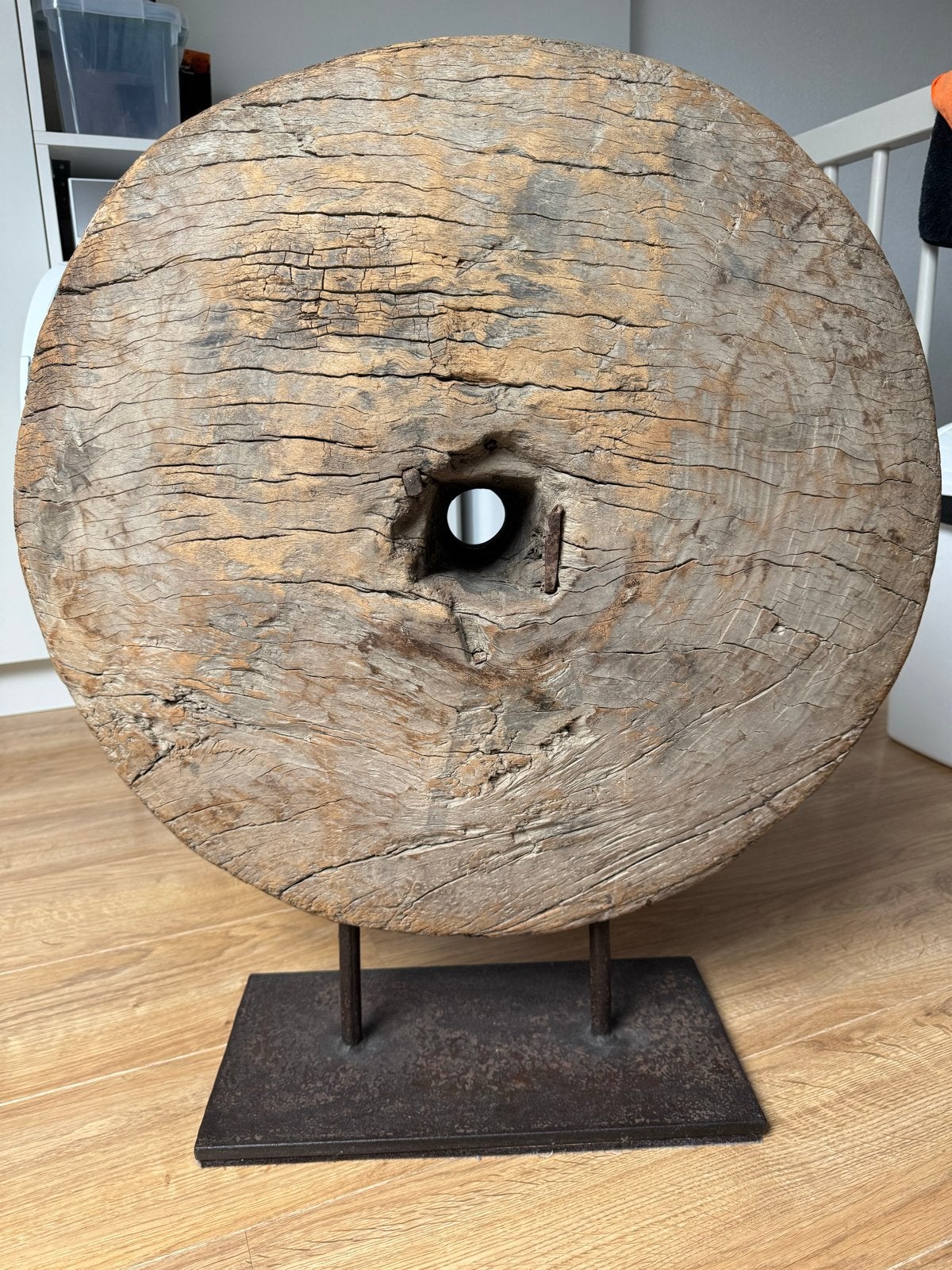 Decoratief Houten Wiel op Standaard - Oud & Uniek, Ophalen