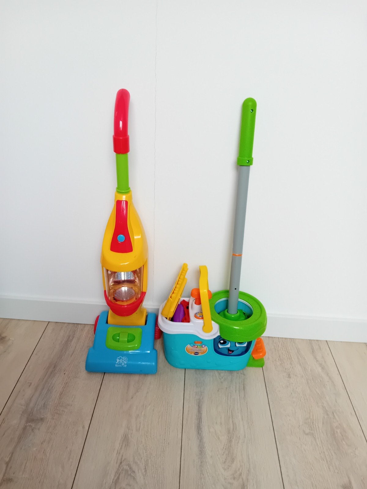 Speelgoed schoonmaakset: stofzuiger en dweilset, Kinderen en Baby's, Ophalen, Gebruikt, Jongen of Meisje