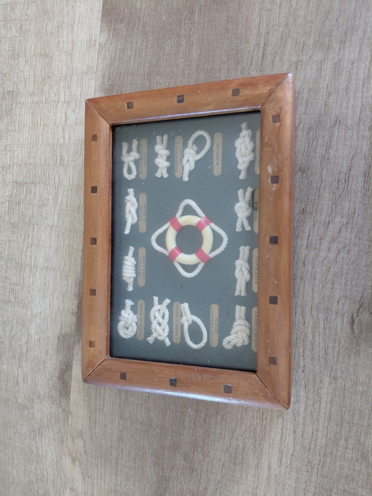 Houten fotolijst met knopen en kleine reddingsboei, Bruin, Gebruikt, Met afbeelding, 12 cm