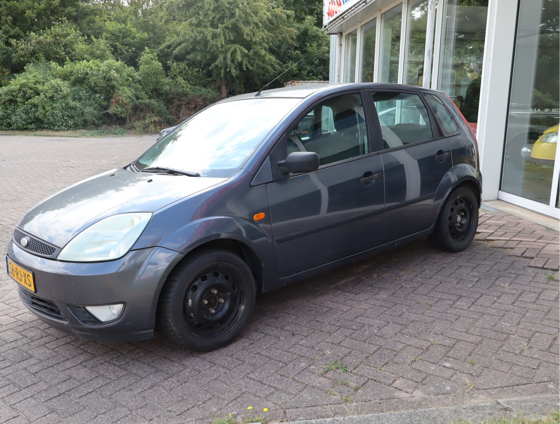 Ford Fiesta 1.4-16V Futura 5 Deurs! (bj 2005), Auto's, Voorwielaandrijving, Zwart, 4 cilinders, 82 pk