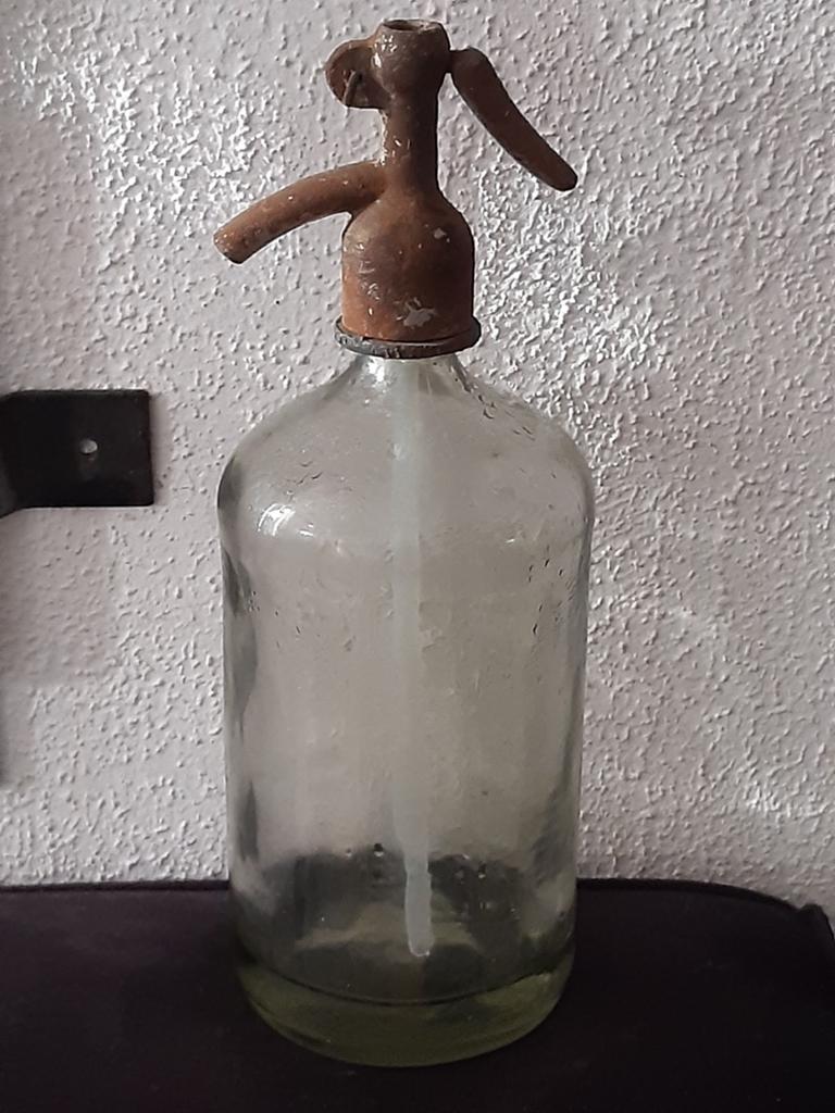 Spuitwaterfles ,siphon,stoer brocante,sodafles, Antiek en Kunst, Curiosa en Brocante, Ophalen of Verzenden