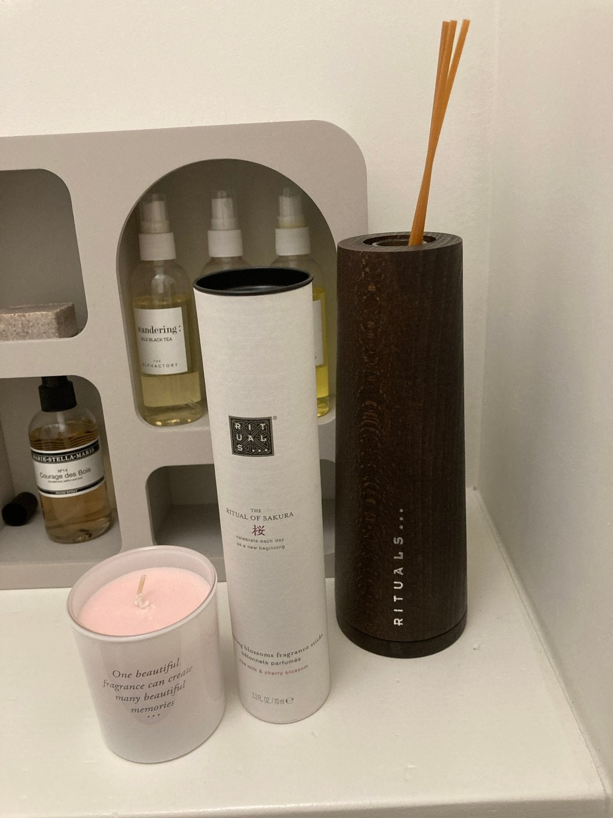 Rituals geurstokjes + houder & geurkaars Sakura - Nieuw, Huis en Inrichting, Ophalen of Verzenden, Nieuw, Bruin, Hout