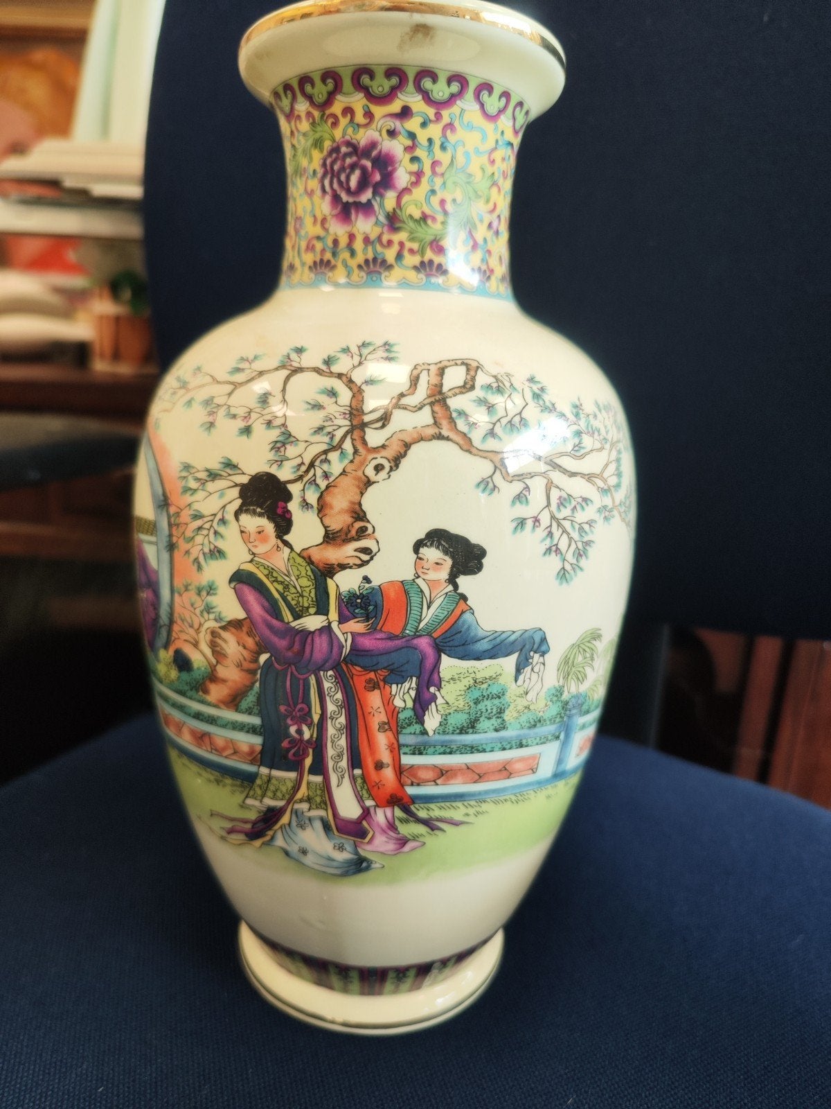 Antieke Chinese Vaas met Handgeschilderde Scène, Ophalen of Verzenden