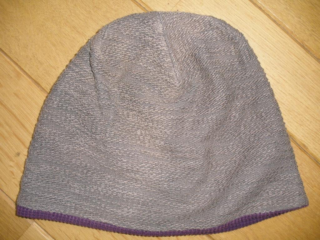 Muts taupe bruin paars (twee kanten te dragen) - nieuw -, Kleding | Heren, Mutsen, Sjaals en Handschoenen, Ophalen of Verzenden