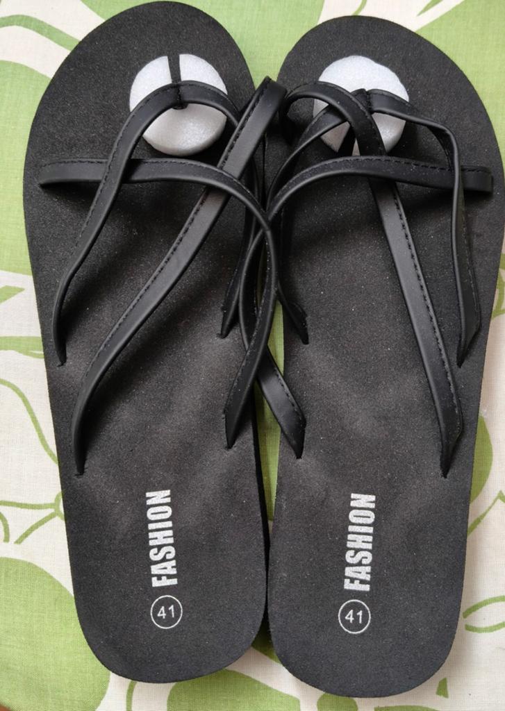 Slippers nieuw, Ophalen of Verzenden, Nieuw, Zwart