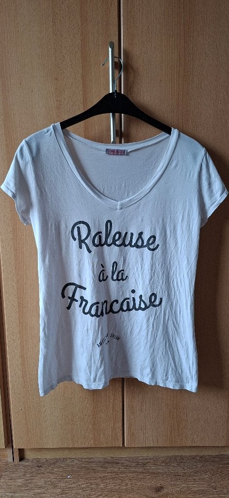 Wit t-shirt met tekst van Stelly Bianchi maat M/L, Maat 38/40 (M), Stelly Bianchi, Wit, Ophalen of Verzenden