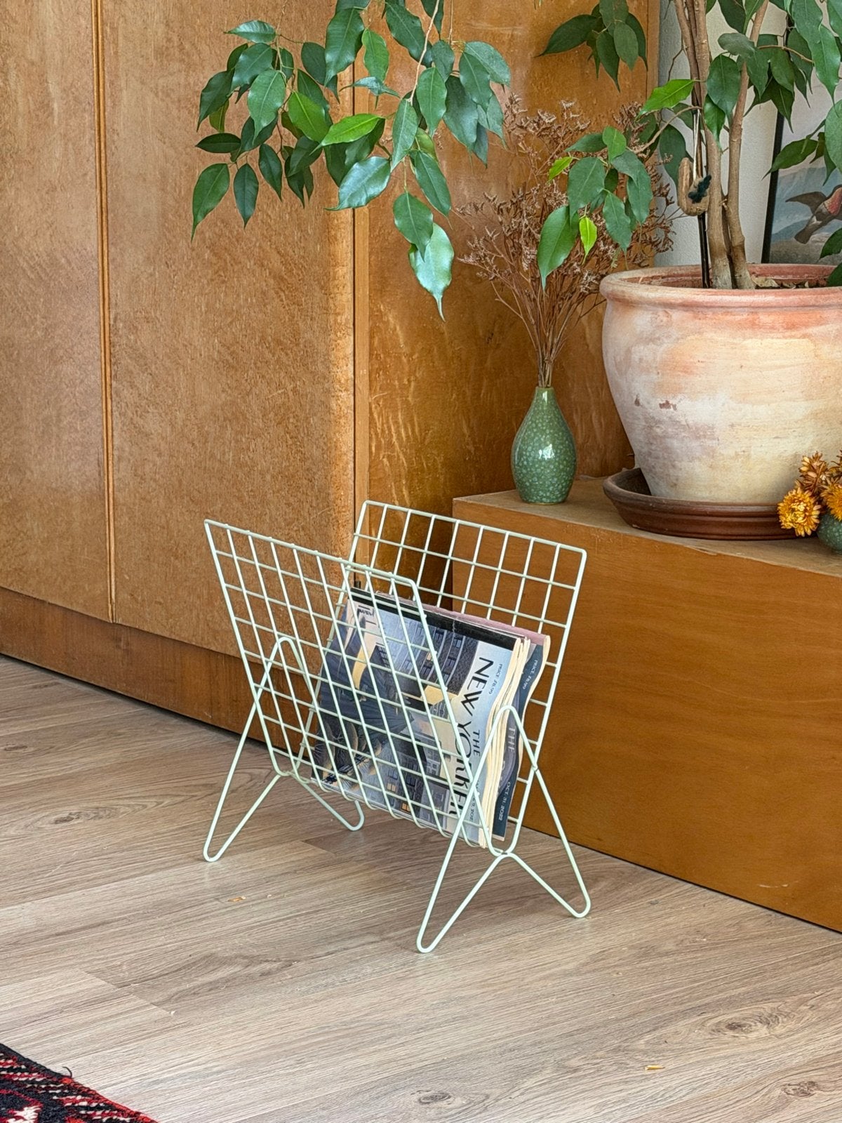 Vintage magazine rack, Huis en Inrichting, Woonaccessoires | Krantenbakken en Lectuurbakken, Ophalen, Gebruikt, Metaal, Vintage