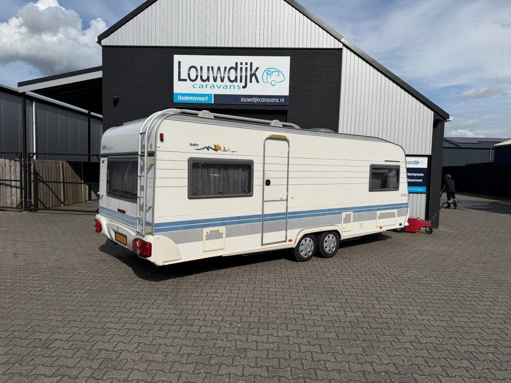HOBBY Excellent 610 UL '02 (Enkele Bedden)), Caravans en Kamperen, Rondzit, Hobby, 2 aparte bedden, Bedrijf