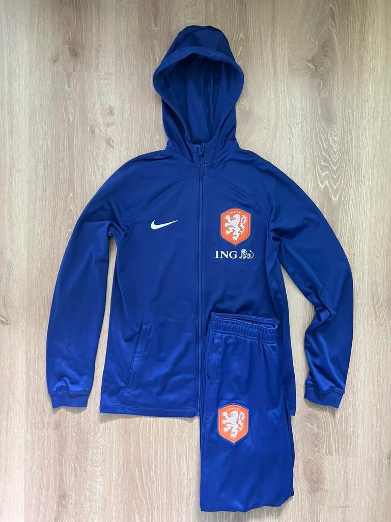Nederlands elftal trainingspak Nike 22/23 Maat 147-158, Jongen of Meisje, Sport- of Zwemkleding, Ophalen of Verzenden, Zo goed als nieuw