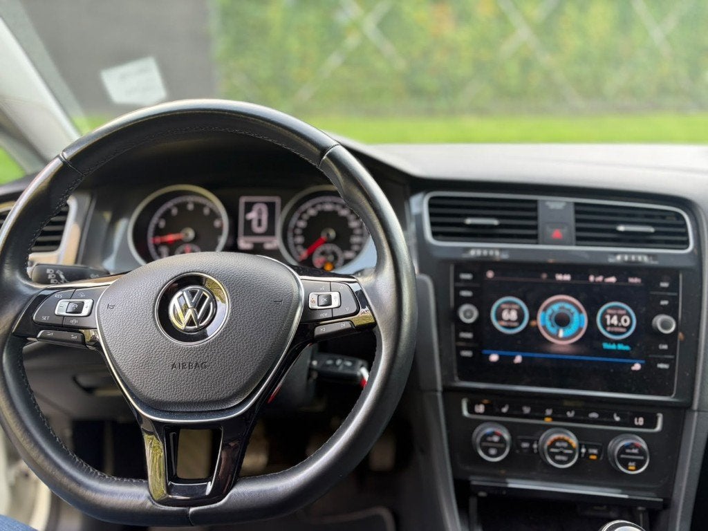 Volkswagen Golf 1.0 TSI Comfortline BlueMotion /Nav/Stoelver, Voorwielaandrijving, Stof, 1145 kg, Euro 6