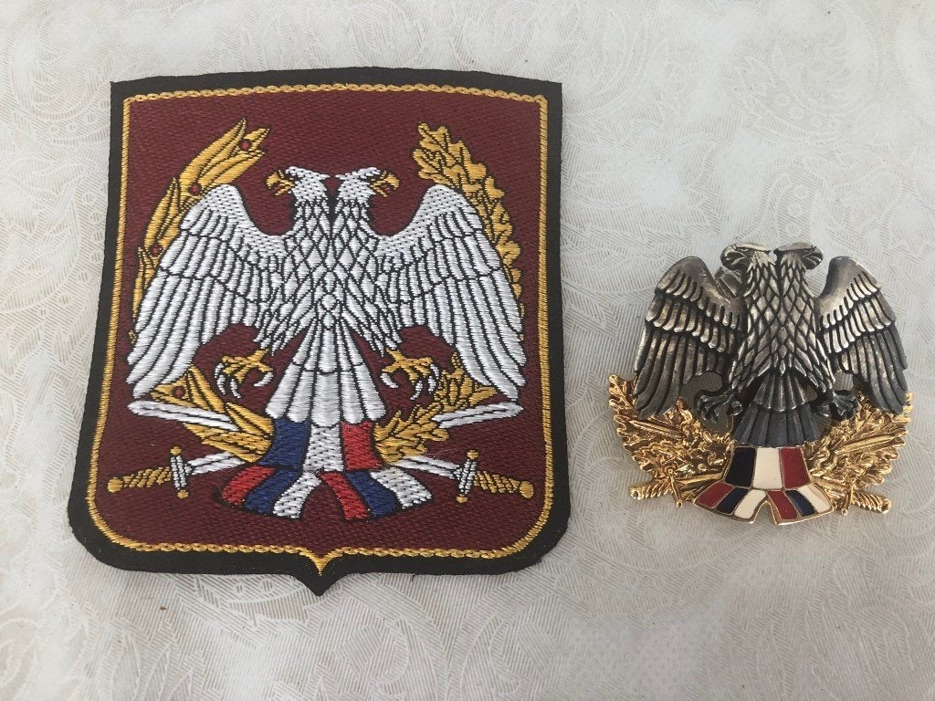 Embleem, badge & speld voormalig Joegoslavie, Ophalen of Verzenden, Landmacht, Overige gebieden, Embleem of Badge
