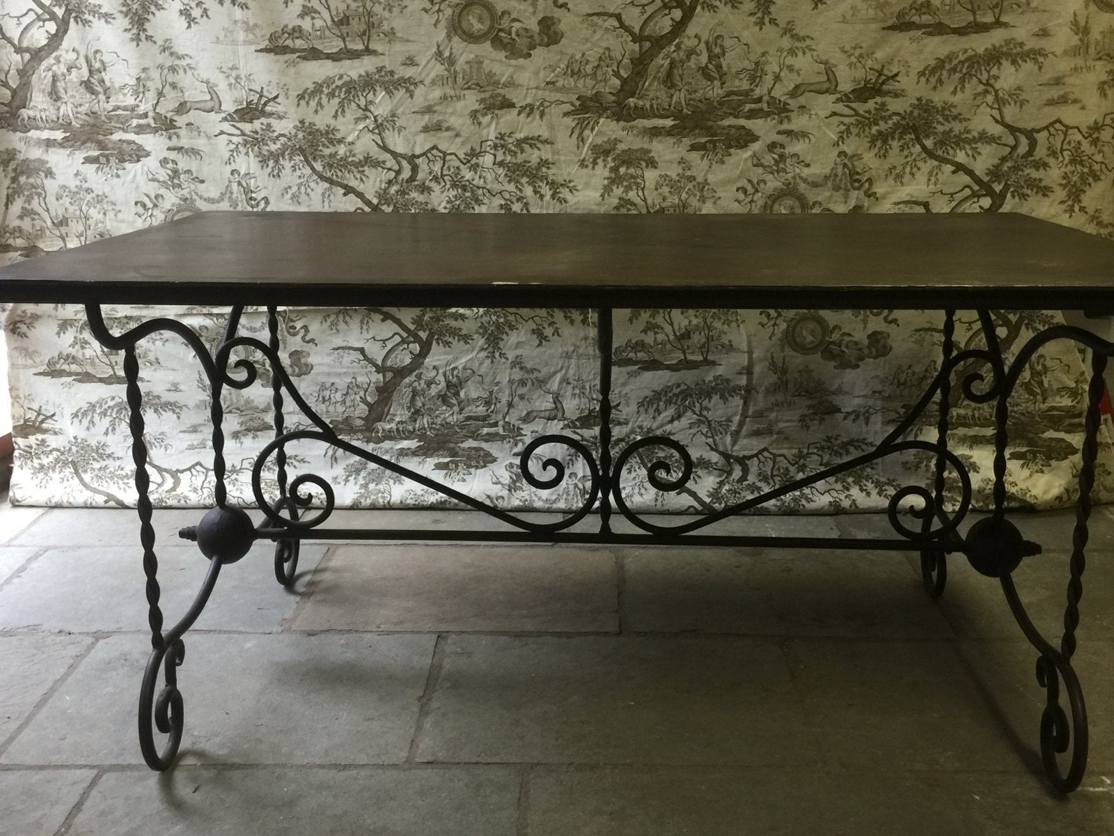 grote Spaanse smeedijzeren tafel/tuintafel met metalen blad, Ophalen, Gebruikt, 50 tot 100 cm, Vier personen