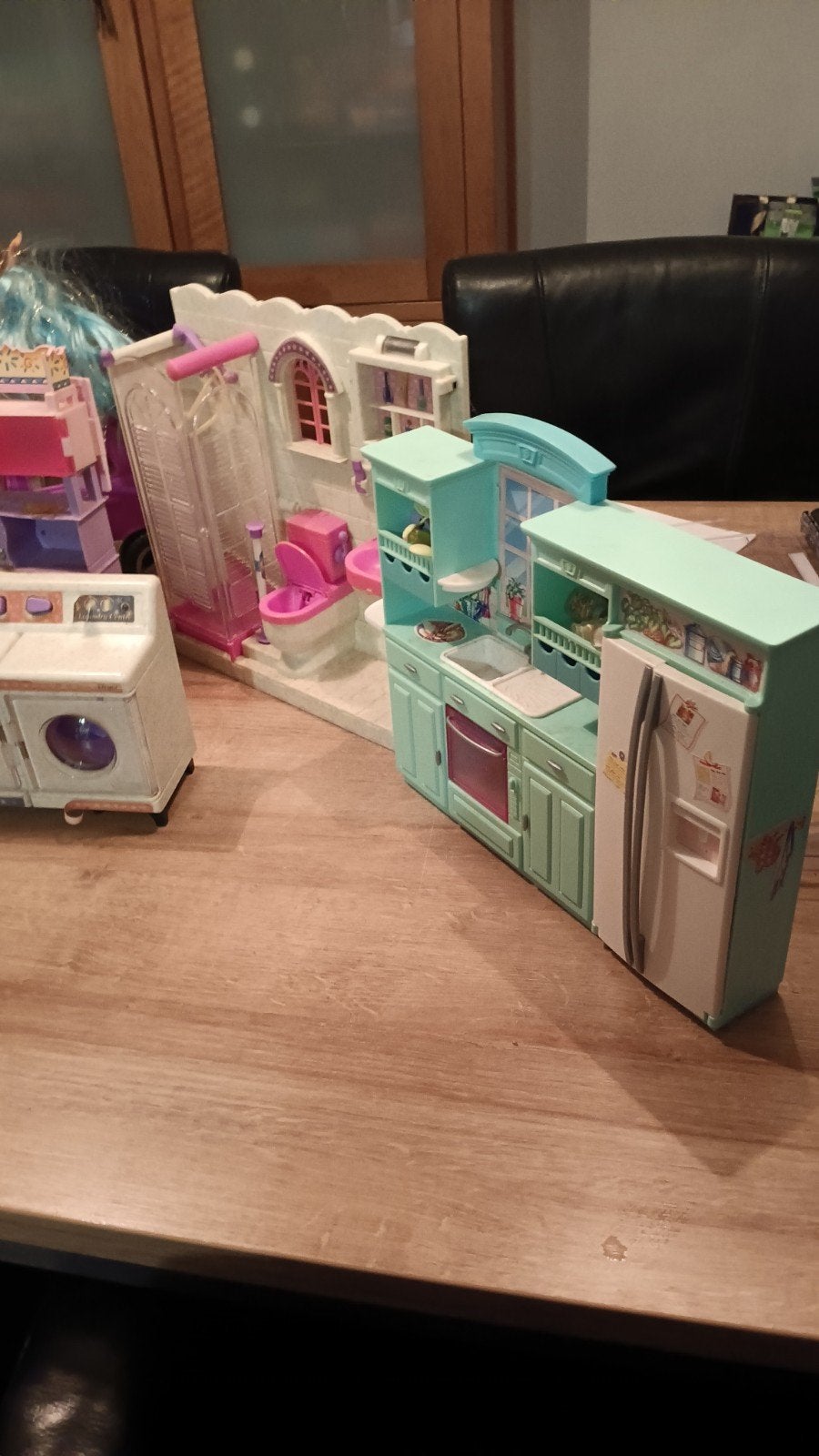 2 dozen vol met barbie speelgoed, Ophalen, Gebruikt, Toebehoren
