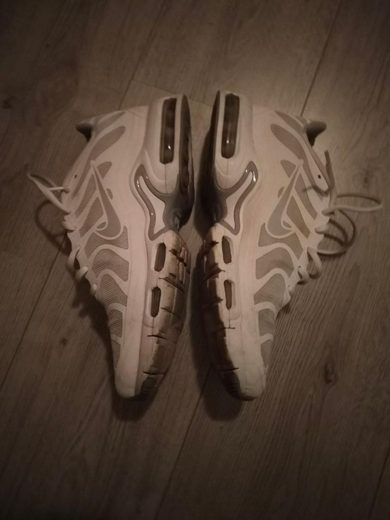Nike TN maat 41 gedragen, Kleding | Heren, Schoenen, Nike, Ophalen of Verzenden, Gedragen, Wit