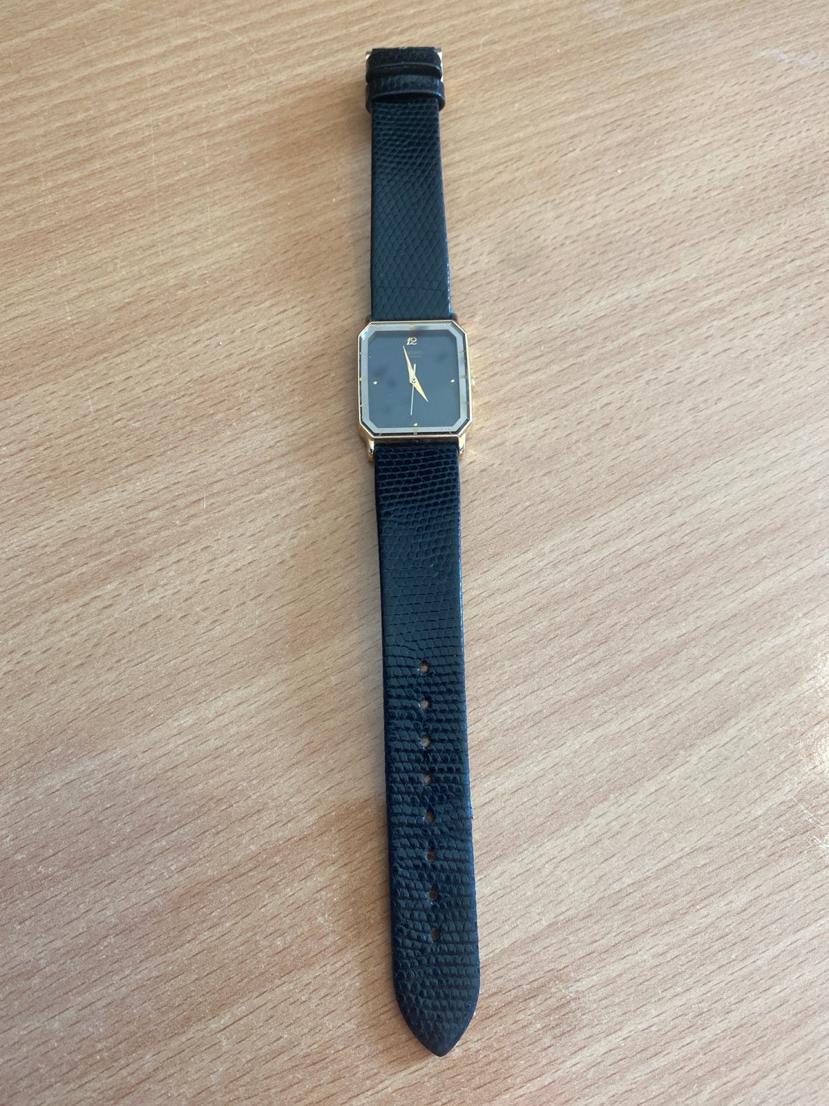 Seiko Quartz Polshorloge - Klassiek Zwart, Sieraden, Tassen en Uiterlijk, Horloges | Dames, Ophalen, Polshorloge, Overige materialen