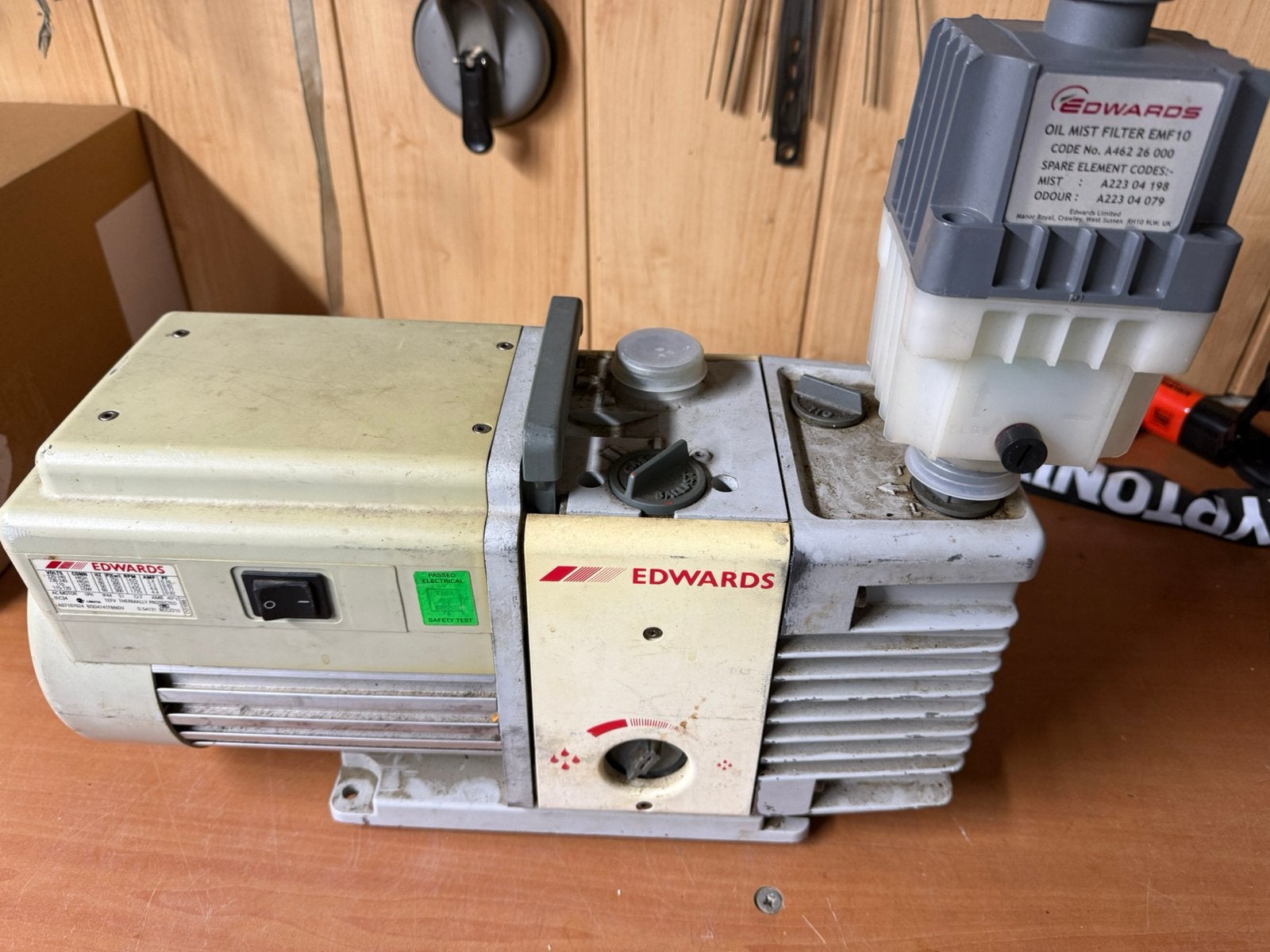 Vacuumpomp, 100 liter of meer, Ophalen, Zo goed als nieuw