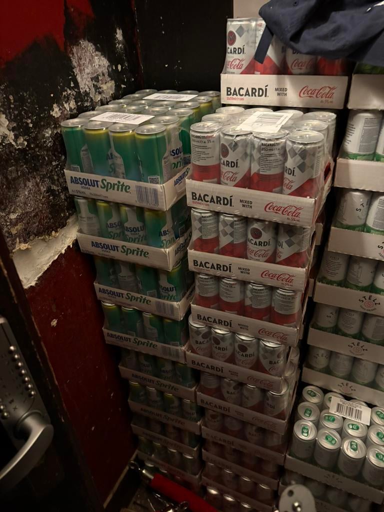 Trays bacardi cola, absolut sprite en stelz gin tonic, Diversen, Levensmiddelen, Ophalen