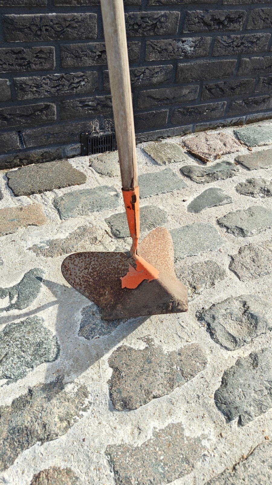 Oude Schoffel met Houten Steel - Tuin Gereedschap, Tuin en Terras, Hand-tuingereedschap, Ophalen of Verzenden, Gebruikt, Schoffel