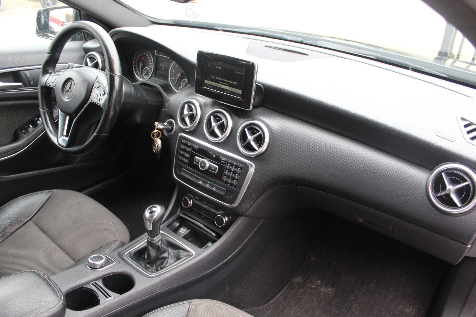 Mercedes-Benz A-Klasse 180 Ambition MEENEEMPRIJS/HANDELSPRIJ, Auto's, Voorwielaandrijving, Stof, Gebruikt, 4 cilinders
