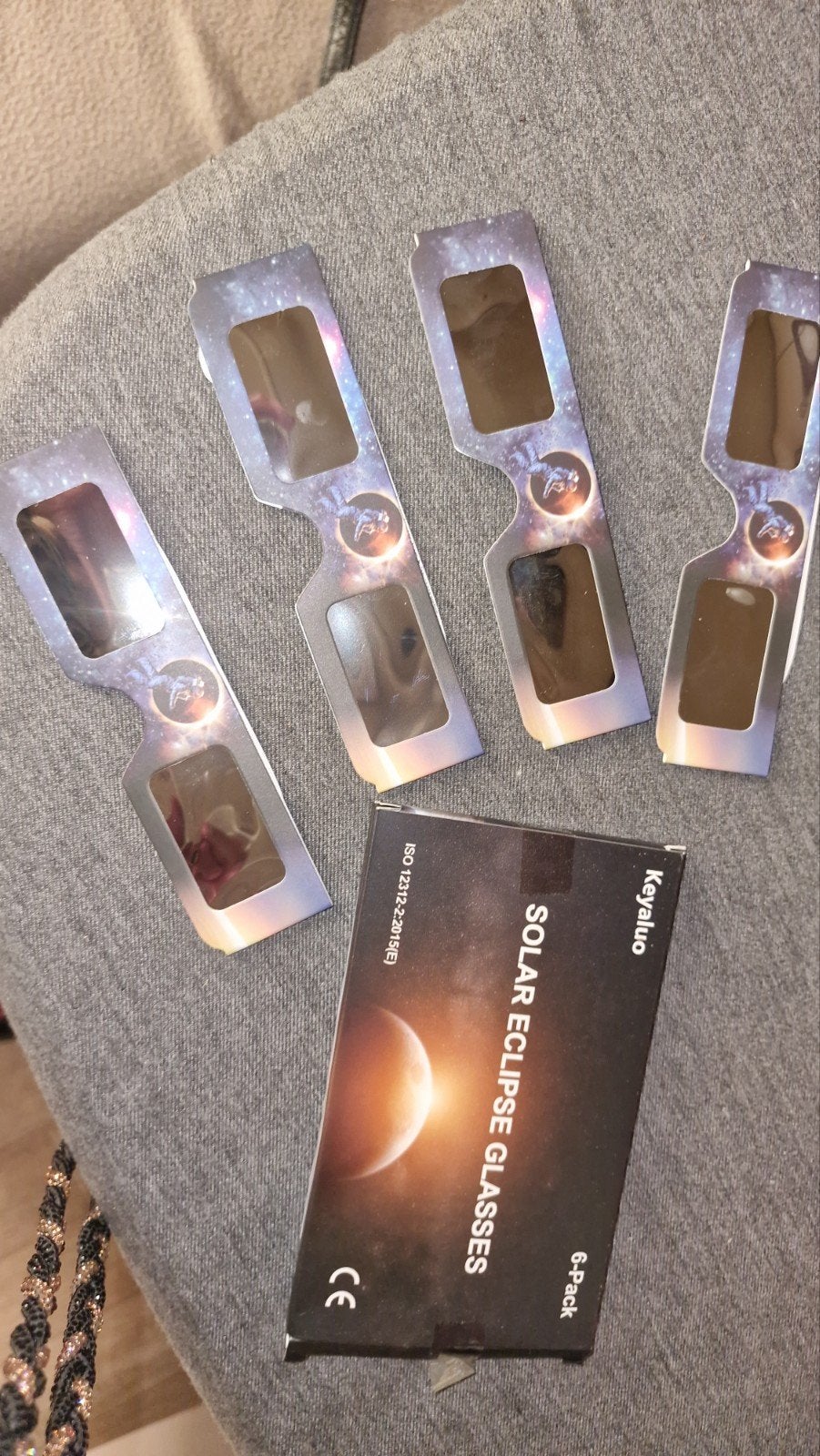 4 eclipsbrillen voor zonsverduistering vanavond, Ophalen of Verzenden, Nieuw, Overige merken