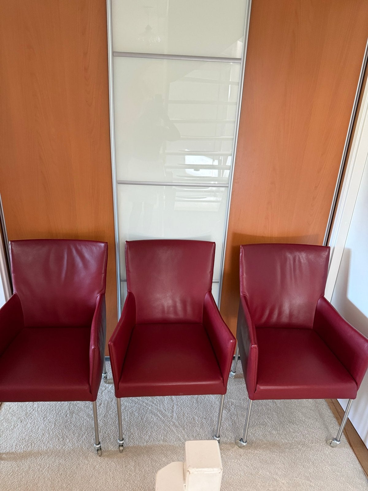 6 rode leren eetkamerstoelen met wieltjes van Bert Plantagie, Huis en Inrichting, Stoelen, Ophalen, Gebruikt, Leer, Vijf, Zes of meer stoelen