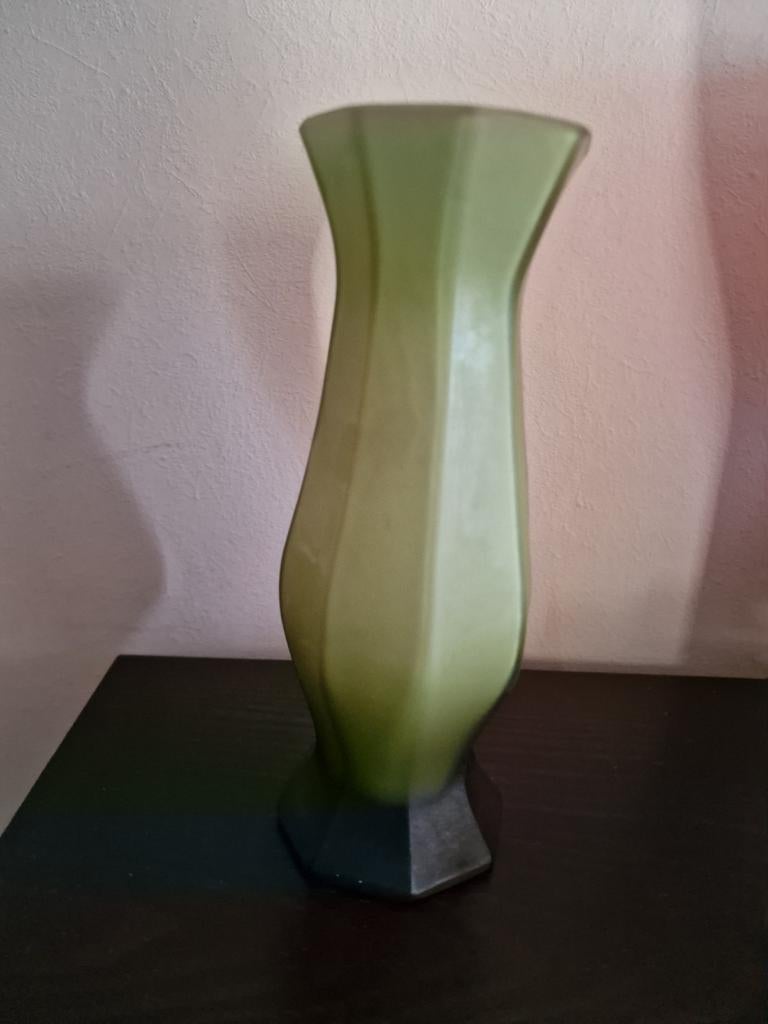 Oud glazen vaasje - groen glas, Antiek en Kunst, Ophalen of Verzenden