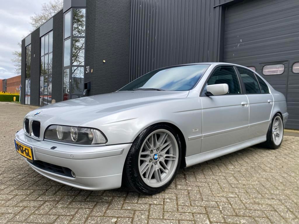 BMW E39 530i executive, Auto's, BMW, Automaat, Automatische klimaatregeling, Grijs, Particulier