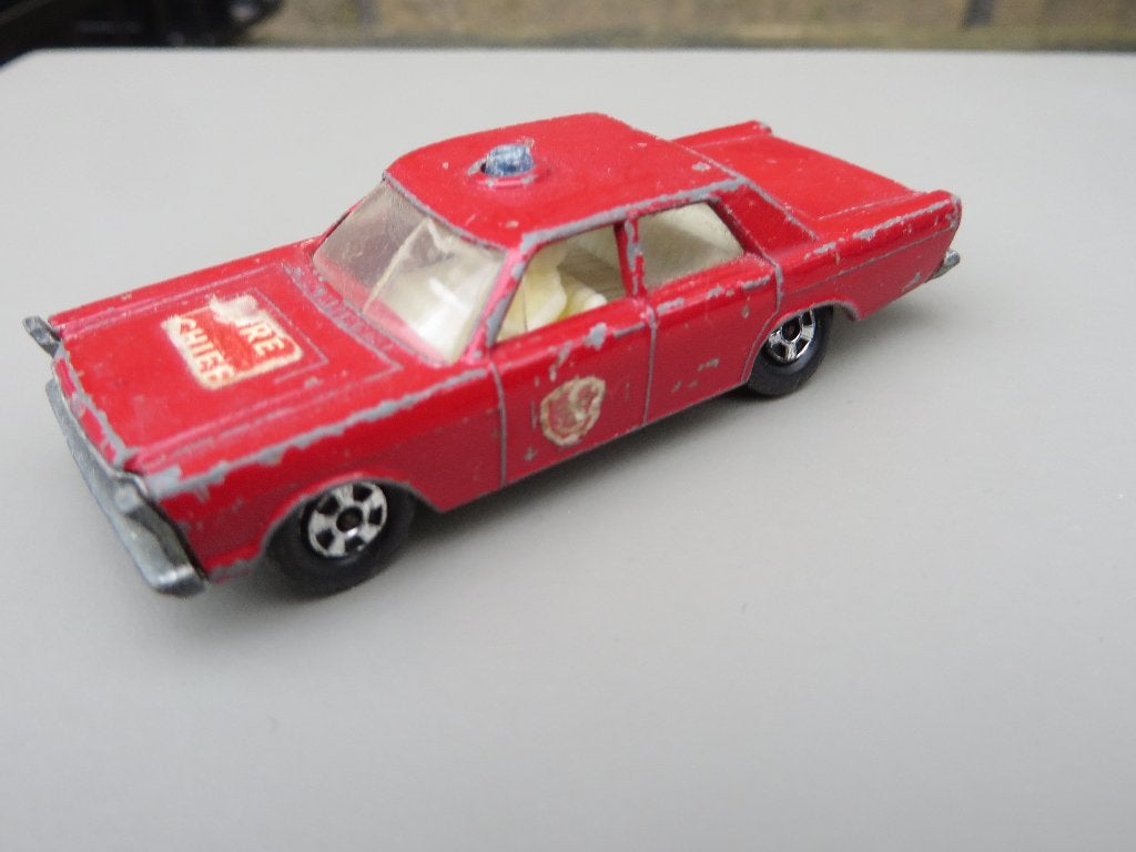 Matchbox Ford Galaxie FIRE CHIEF, Ophalen of Verzenden, Gebruikt, Auto