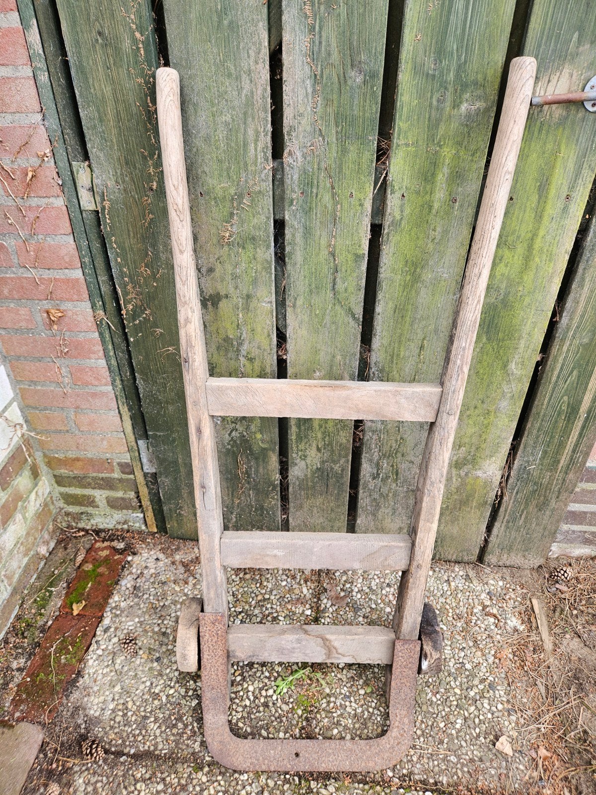 Oude houten steekwagen - decoratief, Ophalen