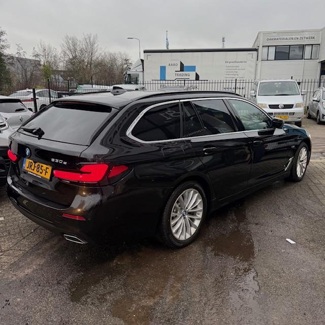 BMW 5-serie Touring 530e Business Edition Plus, 1998 cc, Achterwielaandrijving, Gebruikt, 4 cilinders
