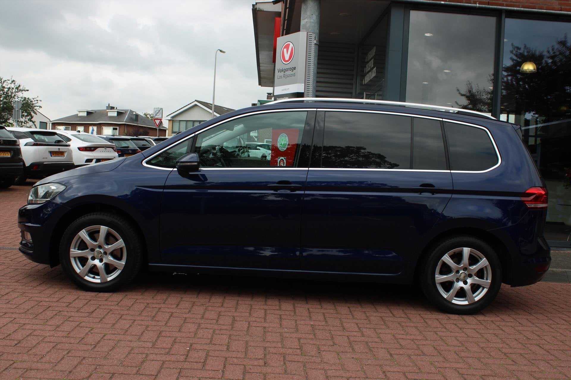 VOLKSWAGEN Touran 1.4 TSI *Highline* | Adaptive Cruise & Cli, Voorwielaandrijving, Stof, Gebruikt, 4 cilinders