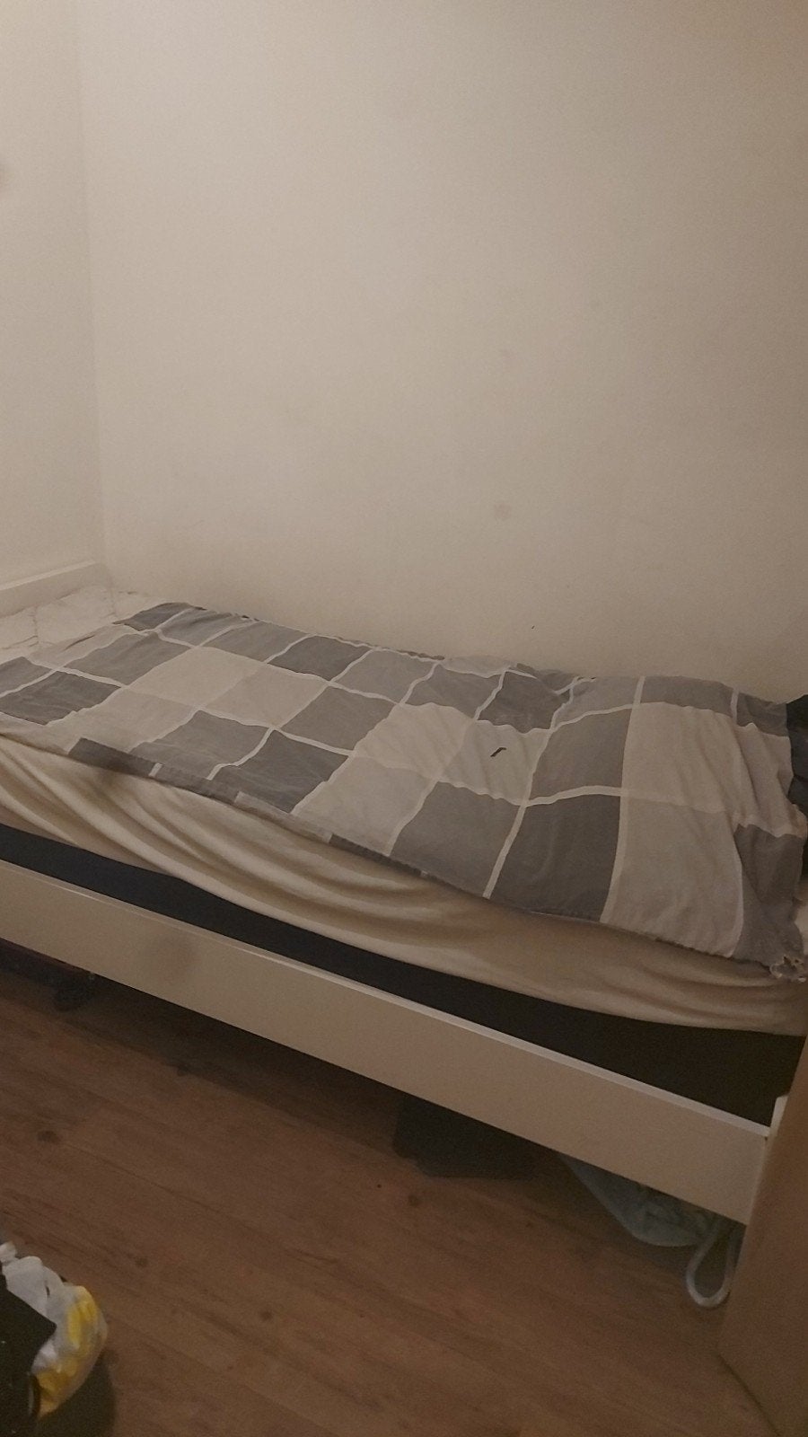 WOMAN ONLY‼️Een mooie Kamer&Gedeelde woning)Te Huur. DenHaag, Ophalen of Verzenden, Eenpersoons, Hout